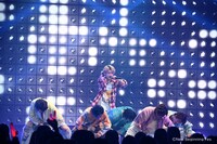 Lienelによるパフォーマンスの様子。