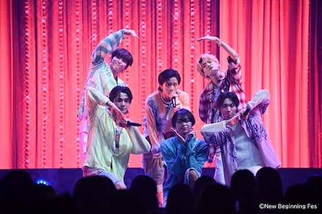 Lienelによるパフォーマンスの様子。