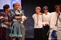 アームレスリングで対決することになったたいが（パンダドラゴン）と岩城星那（LIL LEAGUE）。