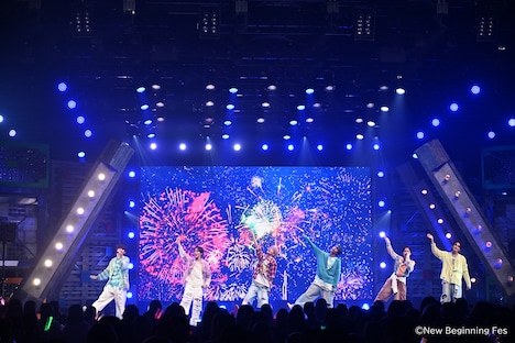 Lienelによるパフォーマンスの様子。