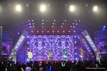 Lienelによるパフォーマンスの様子。