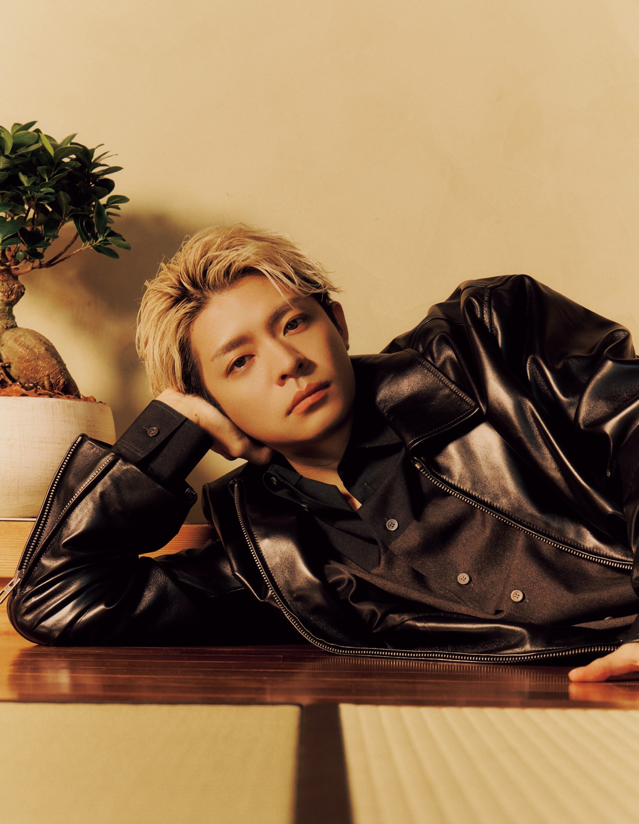 革ジャンを着た岸優太（Number_i）。 - Number_i岸優太「Numero TOKYO