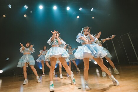 「フューチャーサイダー新体制お披露目ライブ ～出ずる日蕾む花～」の様子。（撮影：ワタナベ タイシ）