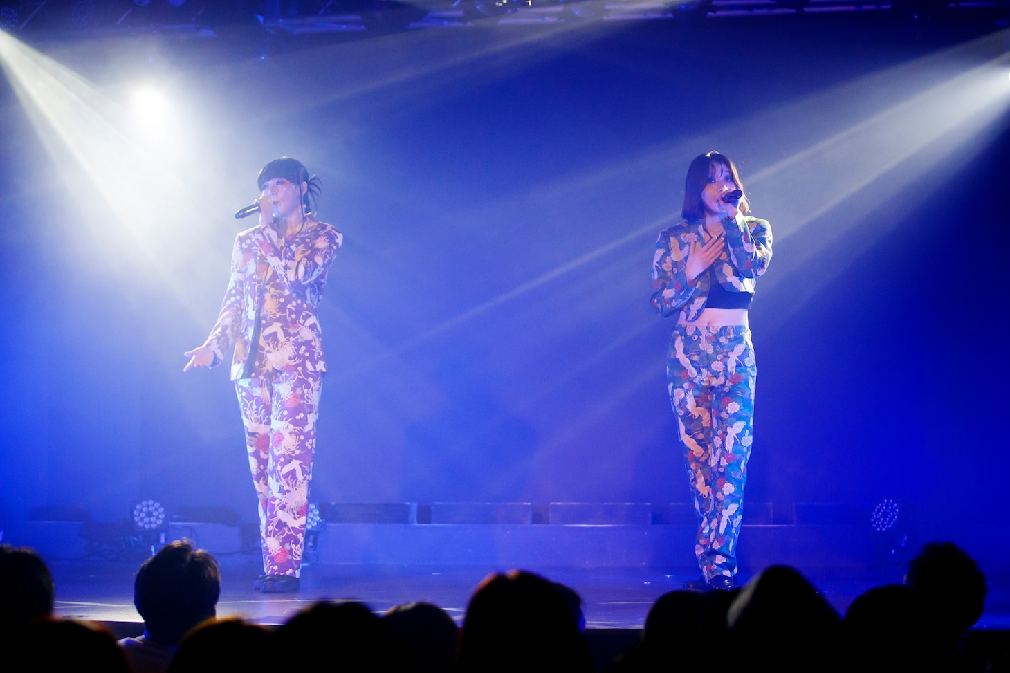 左からHIIRO、YUU。