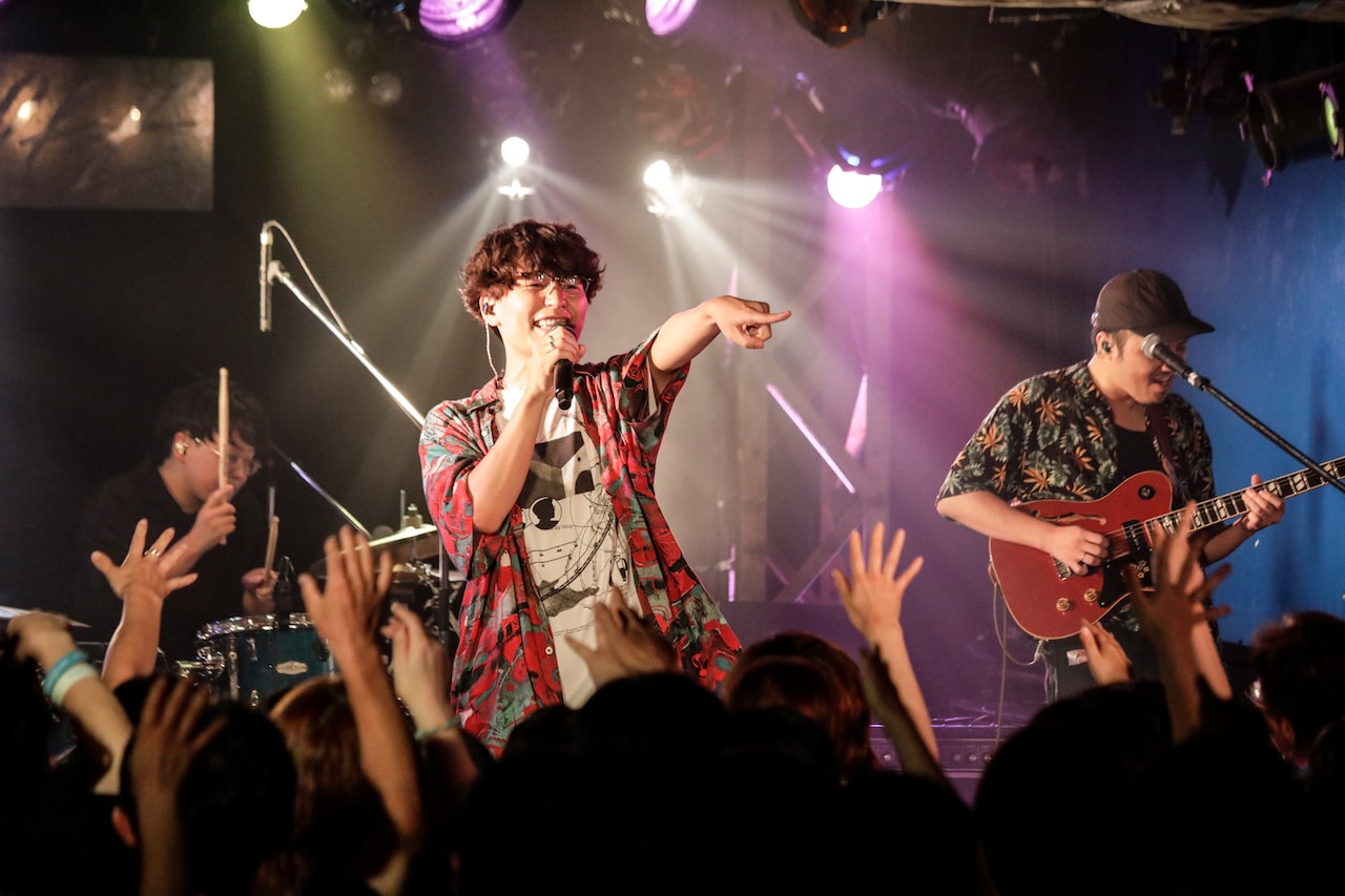 左から守屋優樹、meiyo、小林ファンキ風格。