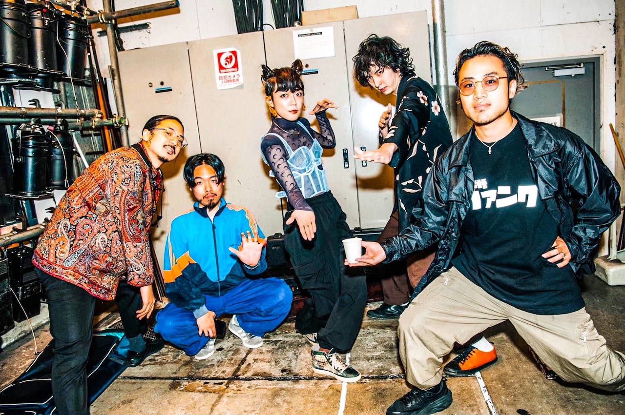CRCK/LCKSが約6年ぶりアルバム「まにまに」発表、佐藤文香との共作曲も収録