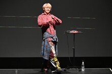 「Love Song」のイントロ部分を踊るユーキ（超特急）。