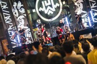 「INUWASI BAND SET FREE LIVE〝狗夏一閃〟」の様子。（撮影：真島洸）
