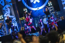 「INUWASI BAND SET FREE LIVE〝狗夏一閃〟」の様子。（撮影：真島洸）