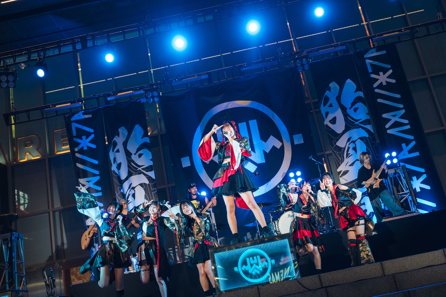 「INUWASI BAND SET FREE LIVE〝狗夏一閃〟」の様子。（撮影：真島洸）