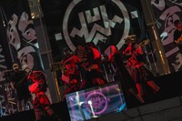 「INUWASI BAND SET FREE LIVE〝狗夏一閃〟」の様子。（撮影：真島洸）
