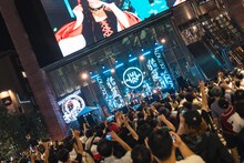 「INUWASI BAND SET FREE LIVE〝狗夏一閃〟」の様子。（撮影：真島洸）