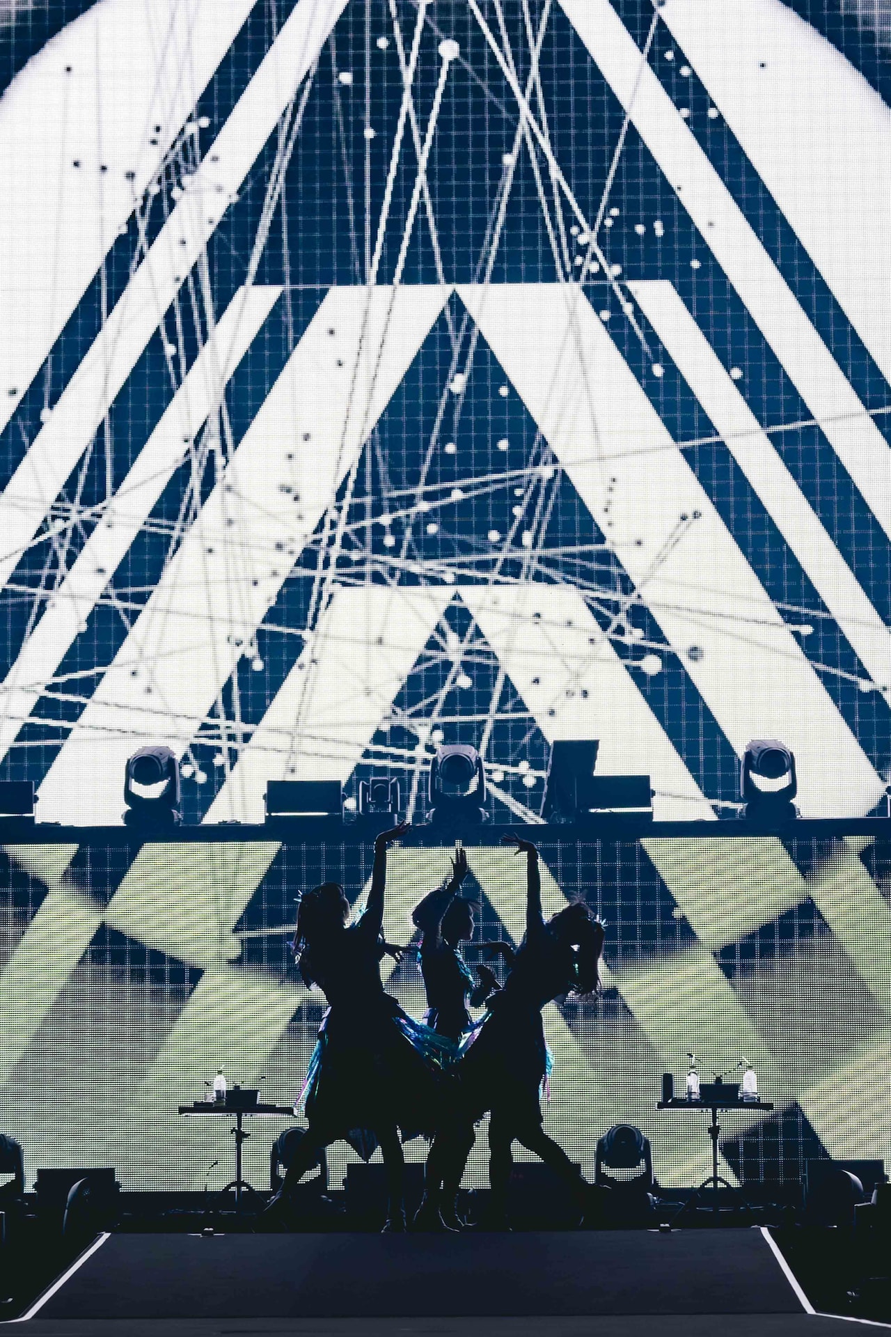 BABYMETAL（Photo by Taku Fujii） - 「聖飢魔II vs BABYMETAL～悪魔が