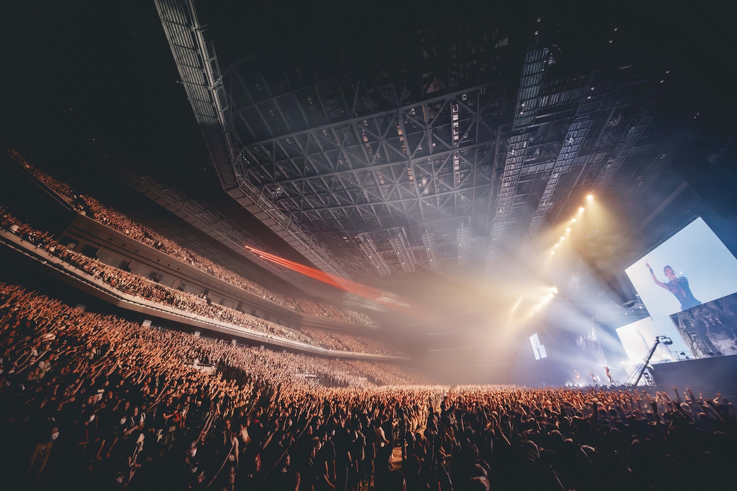 BABYMETALのライブの様子。（Photo by Taku Fujii）