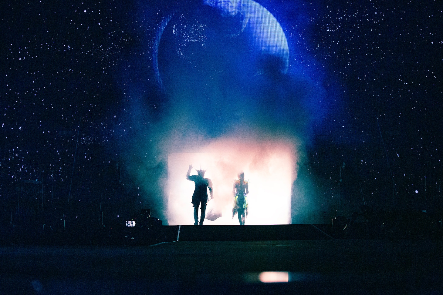 デーモン閣下とSU-METAL。（Photo by Takahide "THUNDER" Okami）※追加写真
