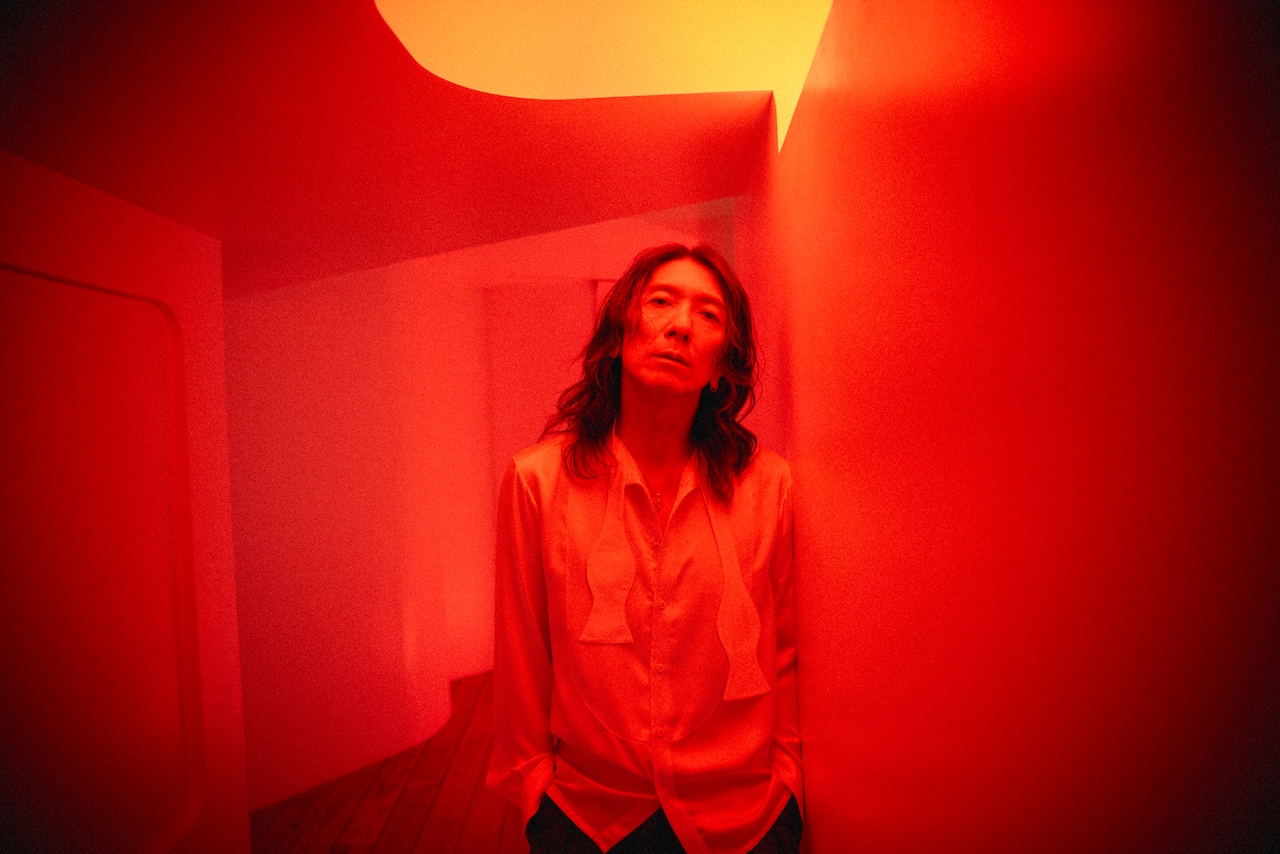 吉井和哉（撮影：藤井拓）