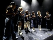 「FYURA 1st LIVE TOUR～東京だよ! 大阪やでぇ! 全員集合!!」東京公演の様子。 ©elements ltd.