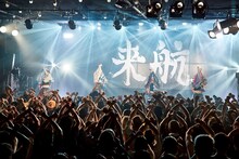 「カイジューバイミーONEMAN 『来航』」の様子。（Photo by KentaKUMEI）