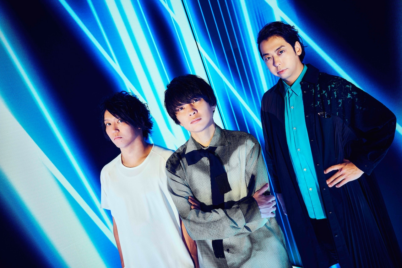 UNISON SQUARE GARDEN。左が田淵智也（B）。