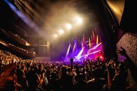 Superfly「Amazing Session」札幌文化芸術劇場hitaru公演の様子。（撮影：渡邉一生 / SLOT PHOTOGRAPHIC）