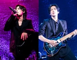 左から上原大史(Vo)、柴崎浩(G)。
