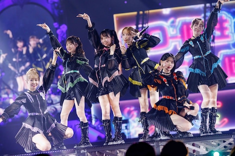 FRUITS ZIPPER「さいたまスーパーアリーナ25周年 FRUITS ZIPPER 3rd ANNIVERSARY 超超超めでたいライブ -さん-」の様子。 © ASOBISYSTEM Co., Ltd.