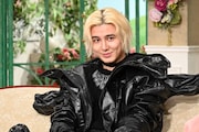 人気画像2位は「藤井風が『徹子の部屋』初出演、父の教えと努力の日々を振り返る」より、「徹子の部屋」より、藤井風。