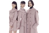 「Perfume Closet #10」より「ネビュラロマンス」をイメージしたアイテムを着用するPerfume。©AMUSE
