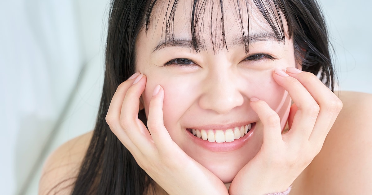 超ときめき♡宣伝部・坂井仁香、2nd写真集よりオフショルニット姿の掲載カット公開 - 音楽ナタリー