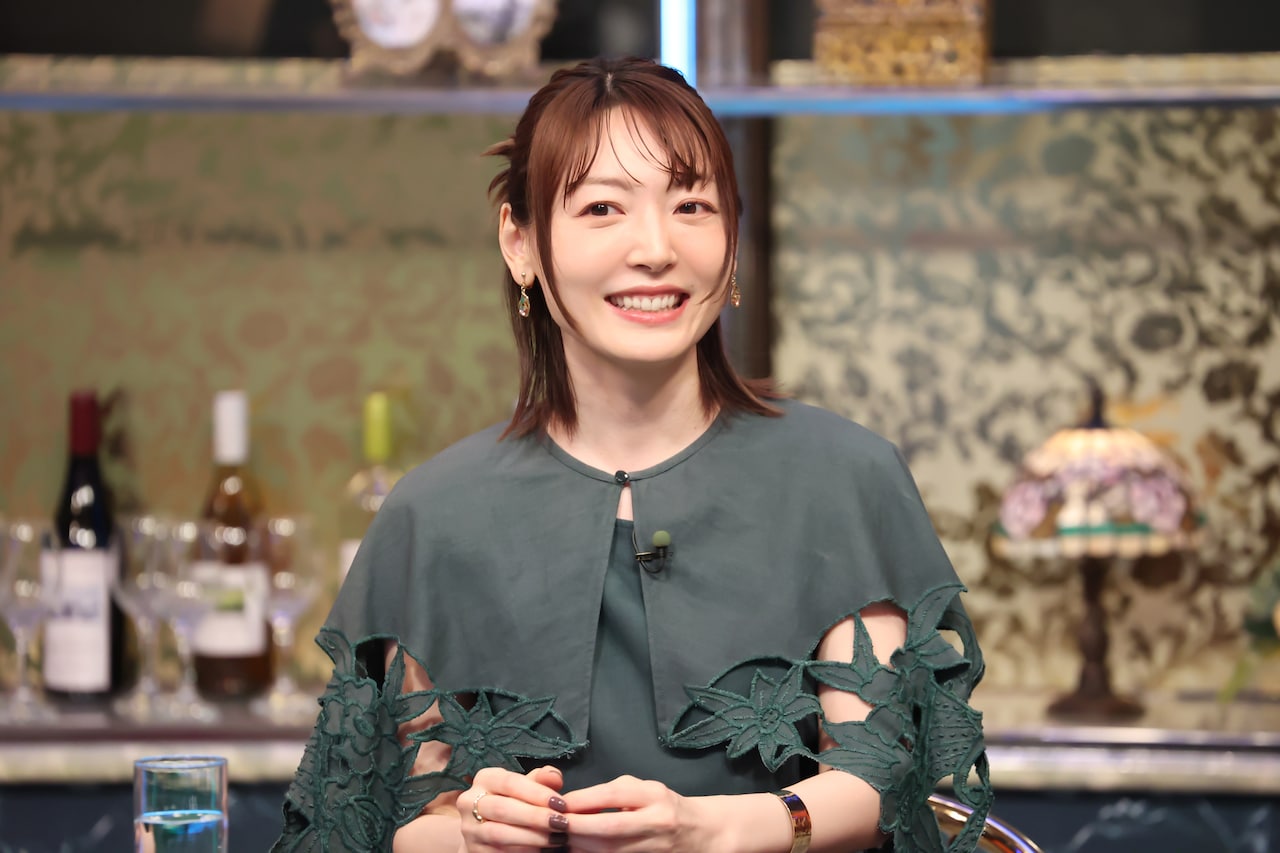 「酒のツマミになる話」より、花澤香菜。©フジテレビ