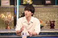 「酒のツマミになる話」より、犬飼貴丈。©フジテレビ