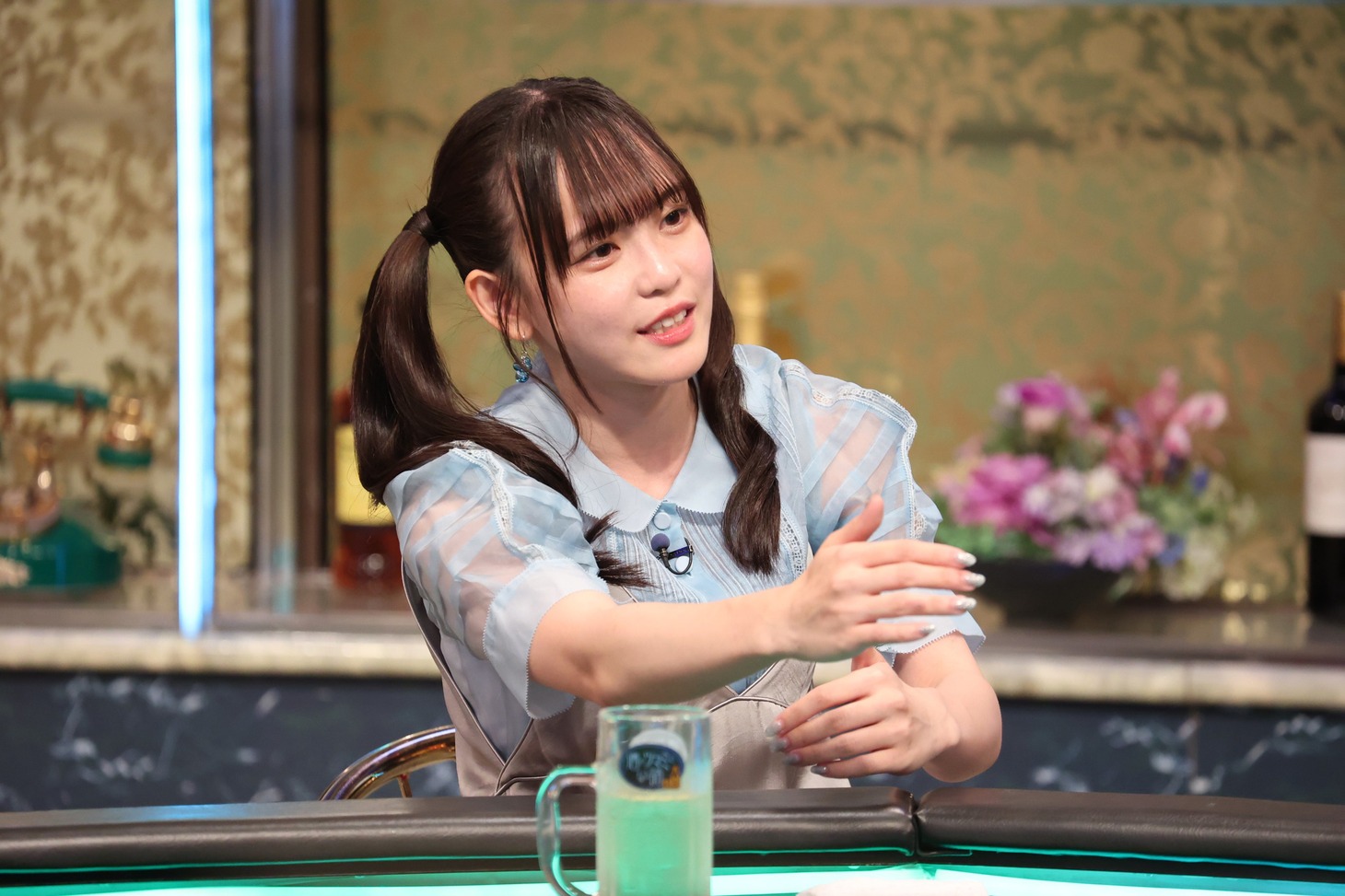 「酒のツマミになる話」より、鈴木Mob.（煌めき☆アンフォレント）。©フジテレビ
