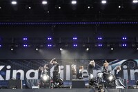 MAZZEL（写真提供：エイベックス）