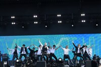 TREASURE（写真提供：エイベックス）