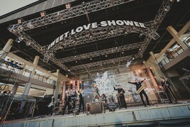 スカパラ×稲葉浩志「ラブシャ」コラボパフォーマンス映像を1週間限定公開