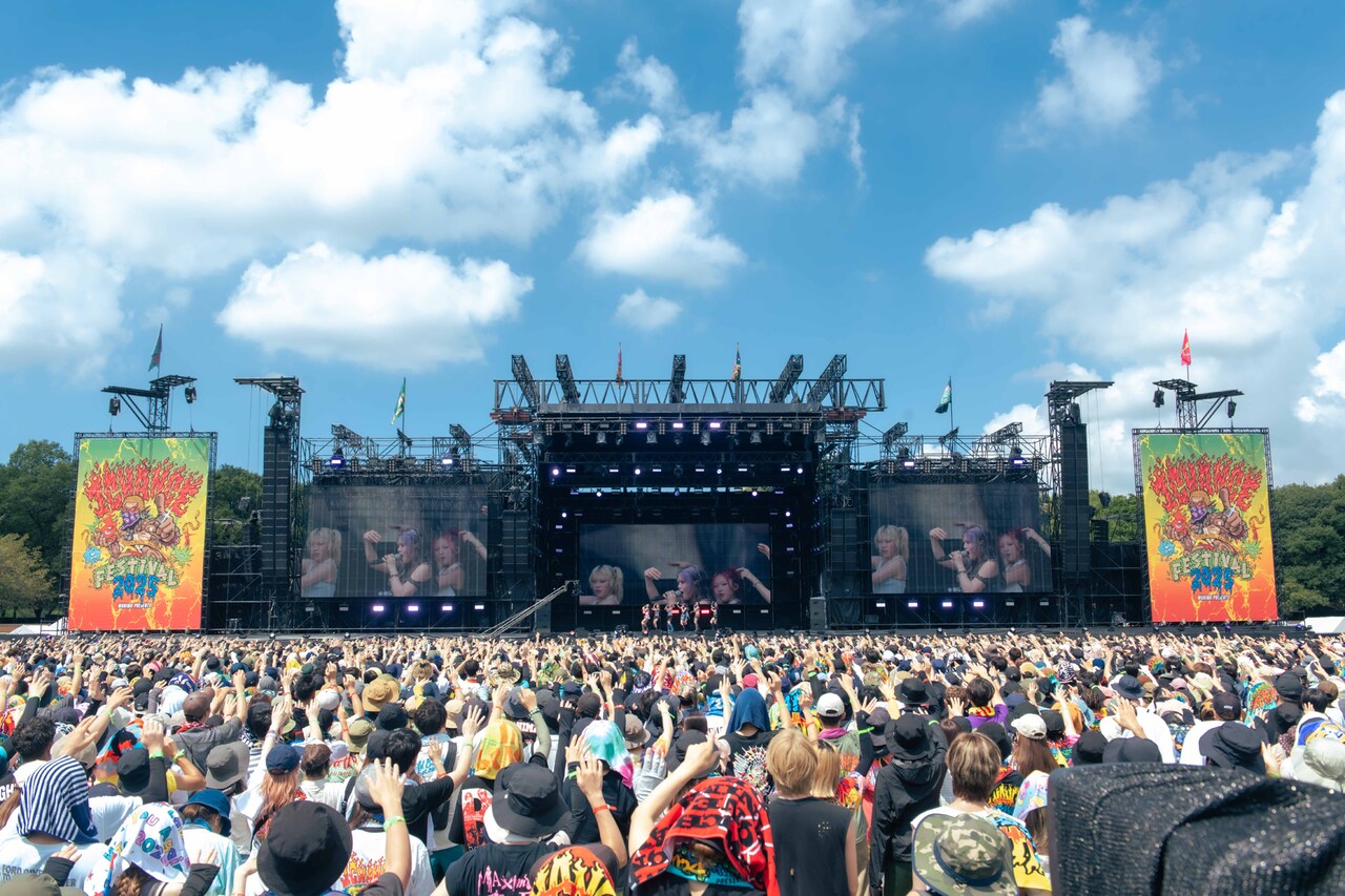 HANAのパフォーマンスの様子。（Photo by MASANORI FUJIKAWA