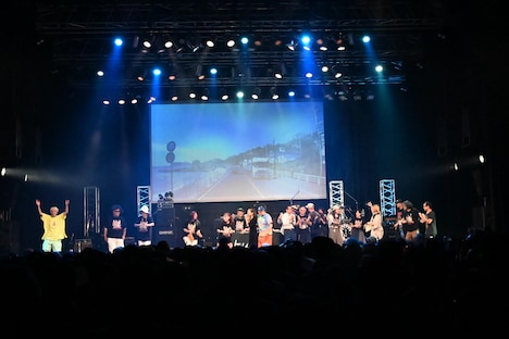 hy4_4yhとお世話になってる皆様（撮影：浦田大作）