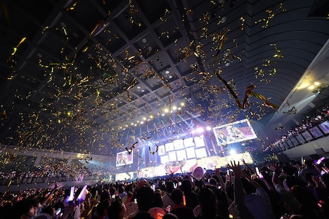 ＝LOVE「＝LOVE 8th ANNIVERSARY PREMIUM TOUR」初日公演の様子。