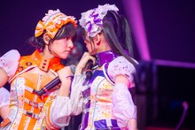 虹のコンキスタドールの⽯原愛梨沙（左）と蛭田愛梨（右）。