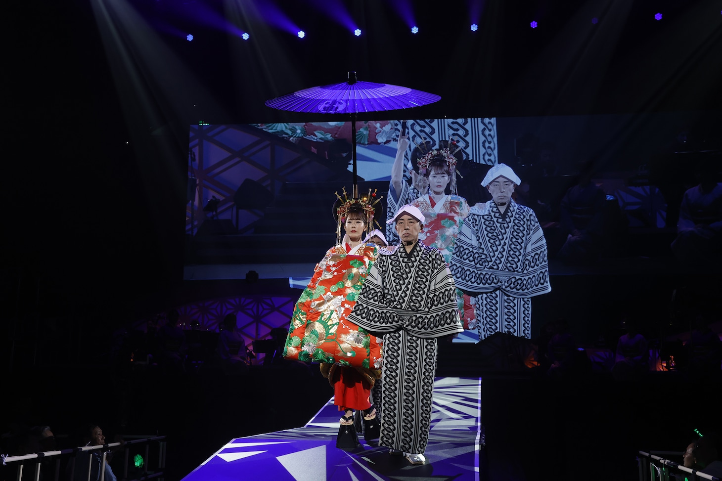 丘みどり「両国国技館 特別公演 ～花道～」より。©キングレコード