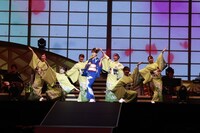 丘みどり「両国国技館 特別公演 ～花道～」より。©キングレコード