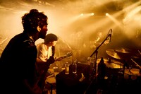 「マカロニえんぴつ 10th Anniversary Live『下北沢SHELTER』」より。（撮影：酒井ダイスケ）