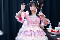 マシュマロを頬張って声が出せない岸みゆ（#ババババンビ）。