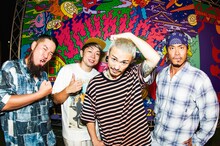 WANIMAとサポートメンバーの宗本康兵（Key）。（Photo by Yukihide "JON..." Takimoto）