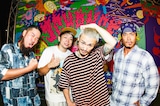 WANIMAとサポートメンバーの宗本康兵(Key)。(Photo by Yukihide "JON..." Takimoto)