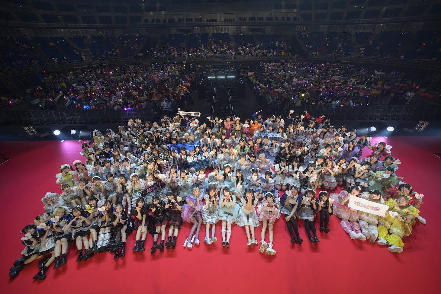 「@JAM EXPO 2025 supported by UP-T」グランドフィナーレで撮影された集合写真。