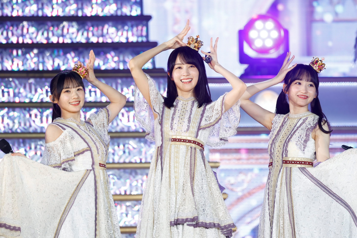 左から川崎桜、賀喜遥香、一ノ瀬美空。（Photo by 鈴木健太［KENTA Inc.］）