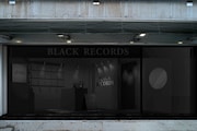 「BLACK RECORDS」の外観イメージ。