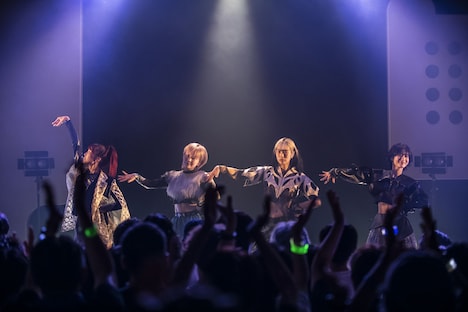 ExWHYZ（Photo by MAYUMI）