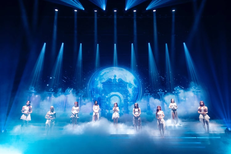 「NiziU Live With U 2025 "NEW EMOTION : Face to Face"」府中の森芸術劇場 どりーむホール公演の様子。(撮影:田中聖太郎)